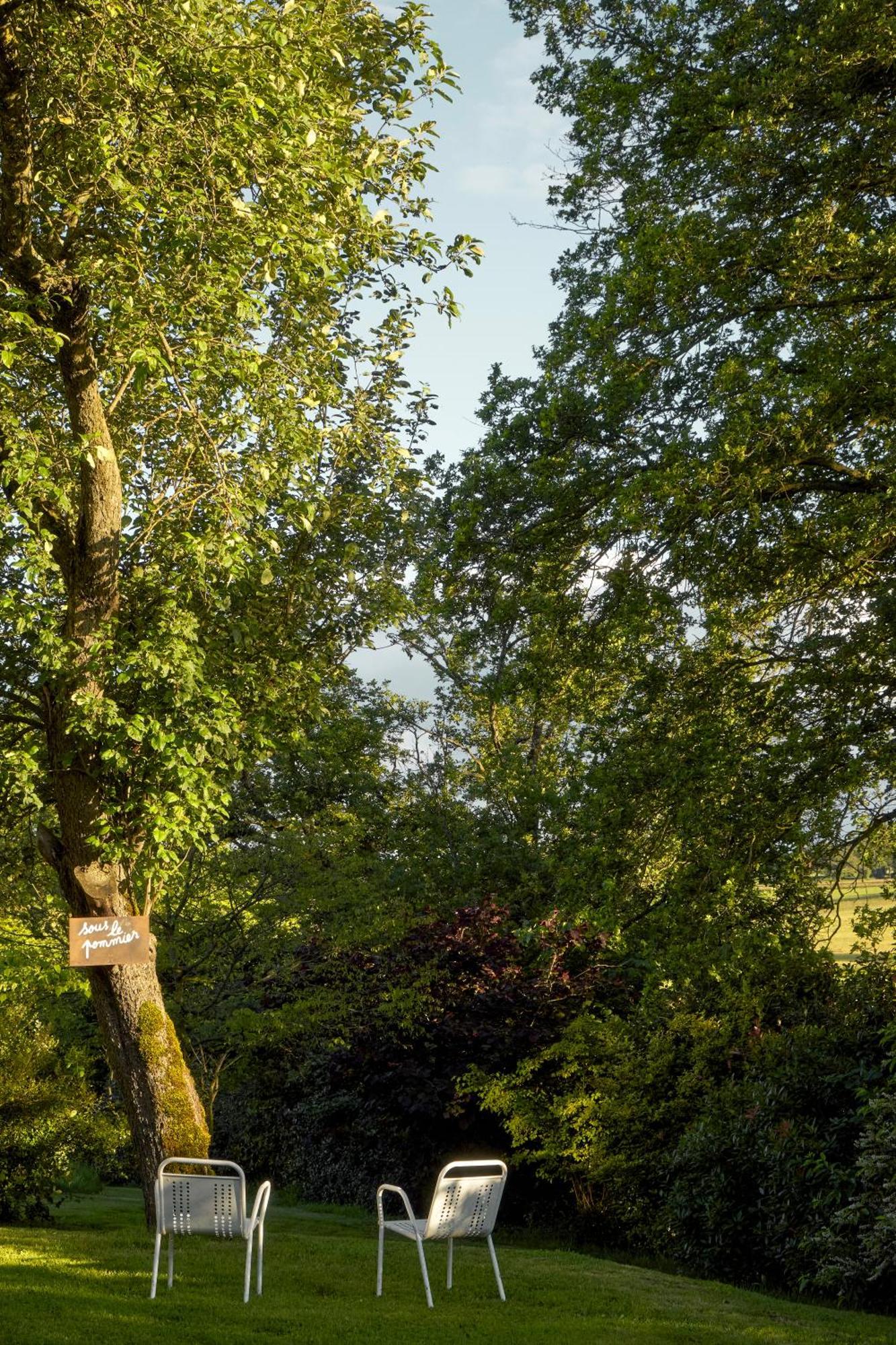 La Colline Du Colombier Hotell Iguerande Eksteriør bilde